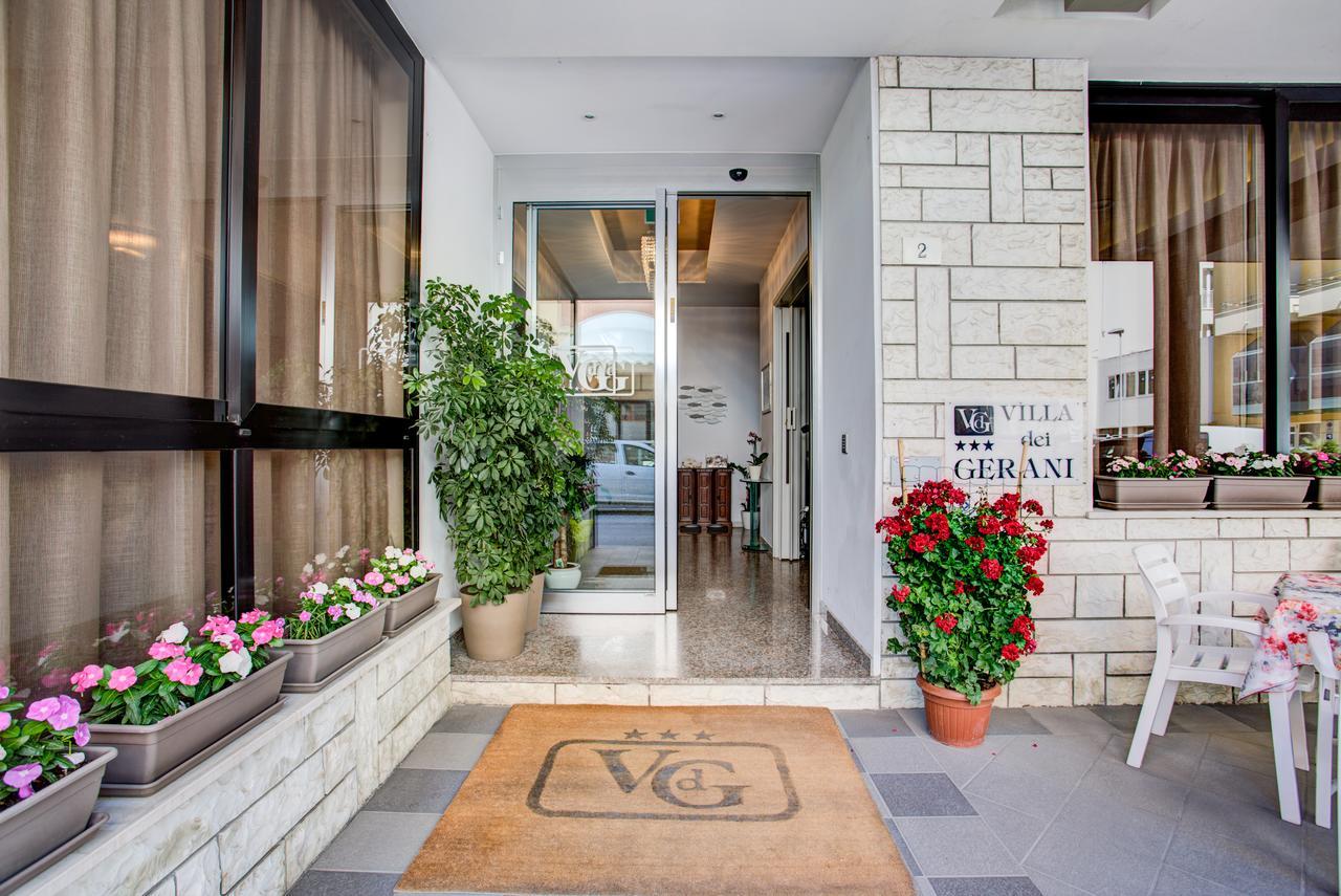 Hotel Villa Dei Gerani Rimini Buitenkant foto