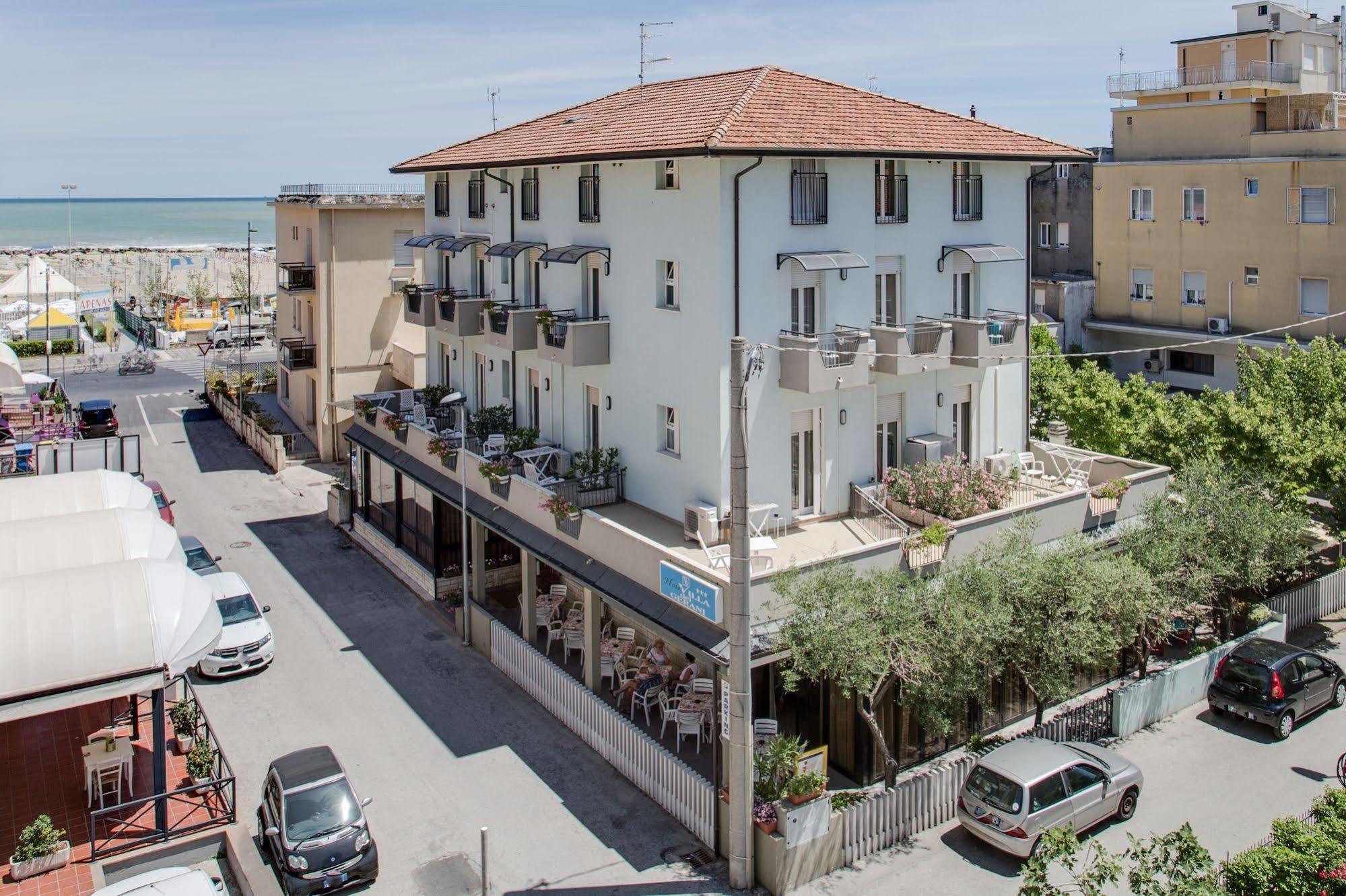 Hotel Villa Dei Gerani Rimini Buitenkant foto