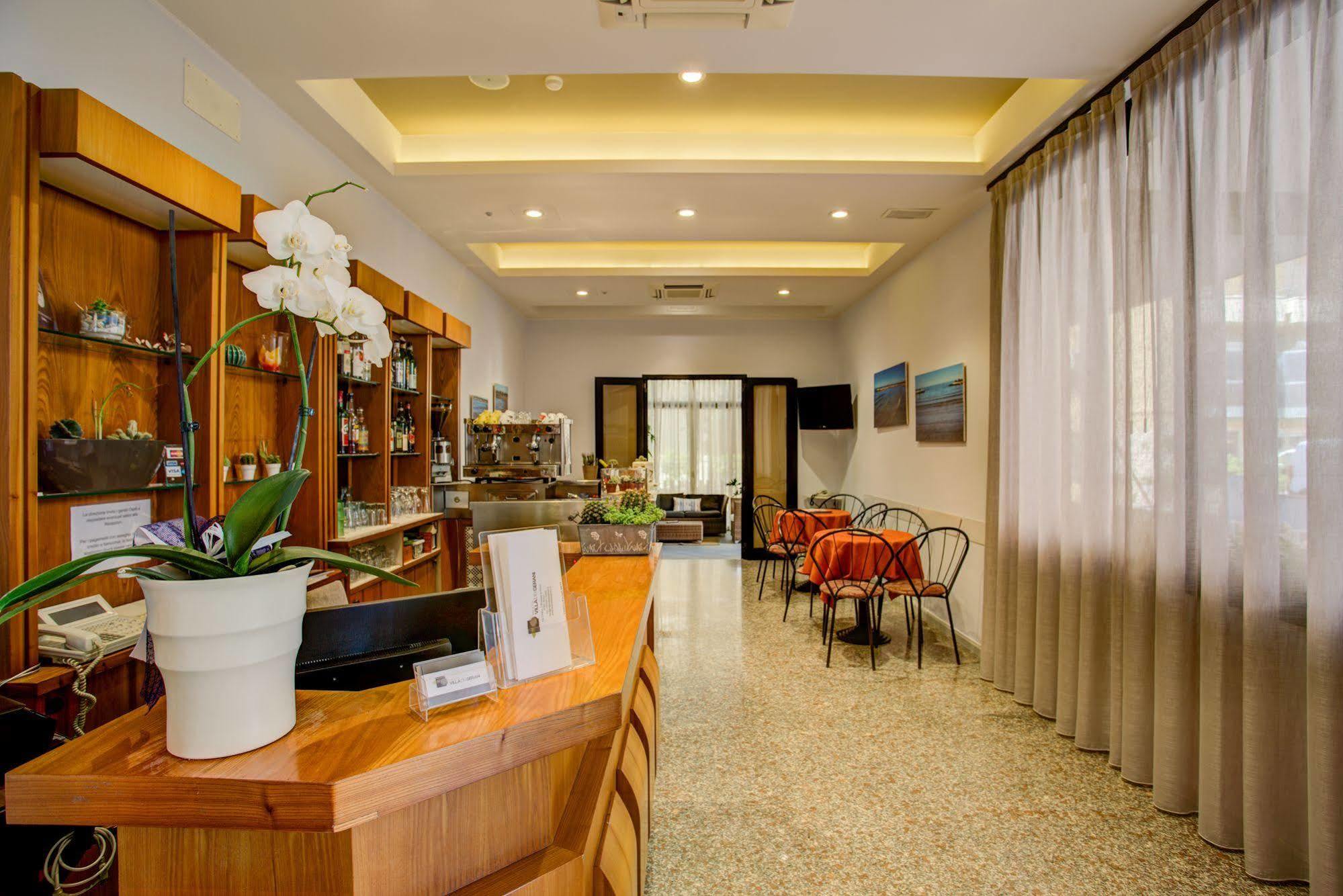 Hotel Villa Dei Gerani Rimini Buitenkant foto