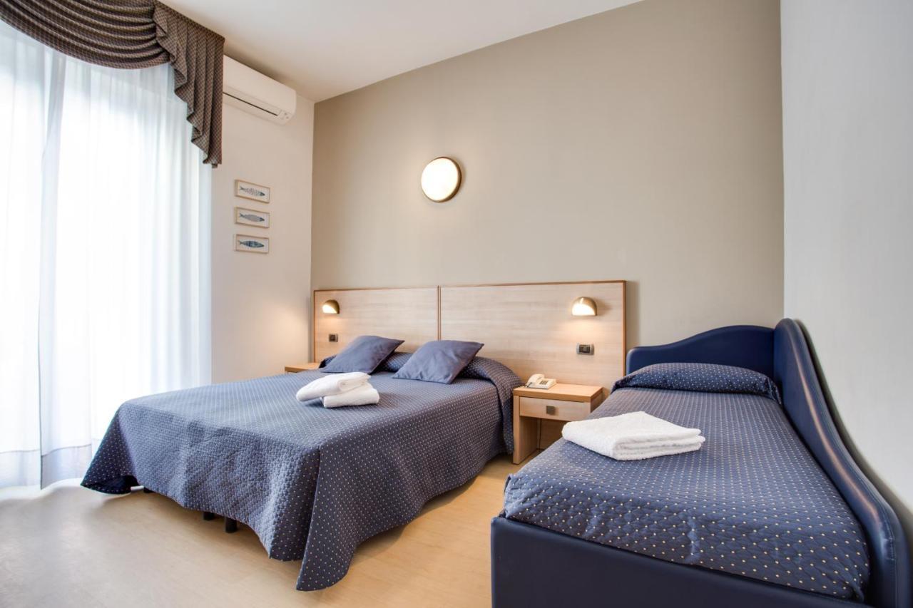 Hotel Villa Dei Gerani Rimini Buitenkant foto